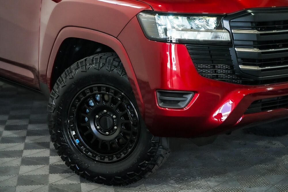 Toyota Landcruiser image 2