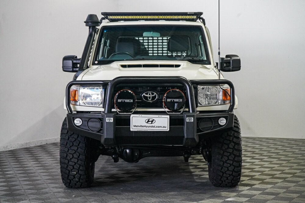 Toyota Landcruiser image 3