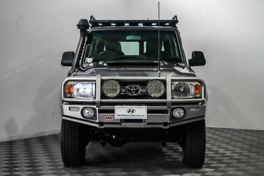 Toyota Landcruiser image 3