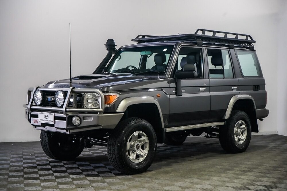 Toyota Landcruiser image 4