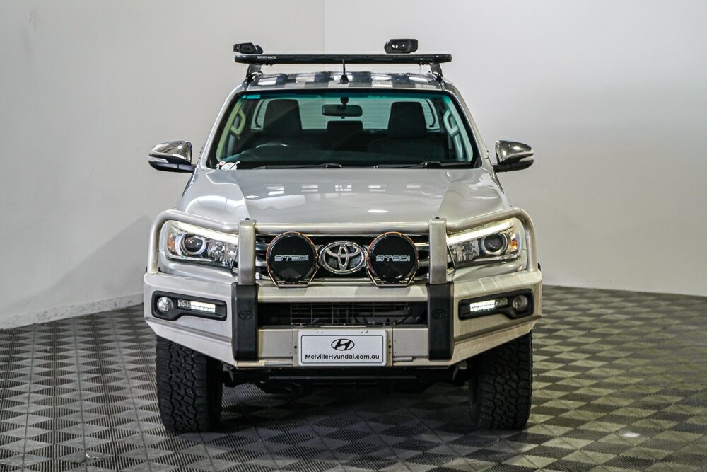 Toyota Hilux image 3