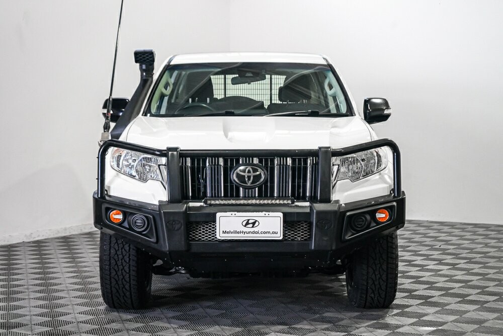 Toyota Landcruiser Prado image 3