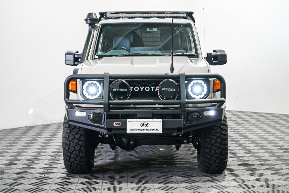 Toyota Landcruiser image 3