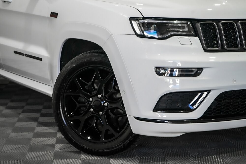 Jeep Grand Cherokee image 2