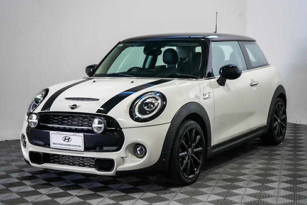 Mini Hatch image 4