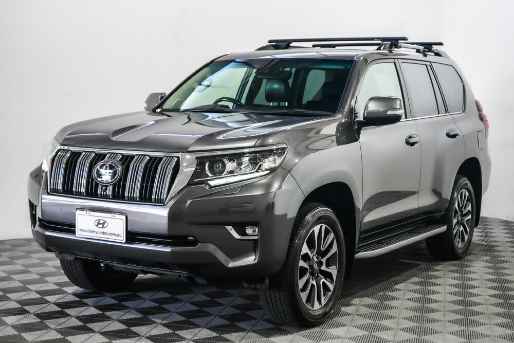 Toyota Landcruiser Prado image 4