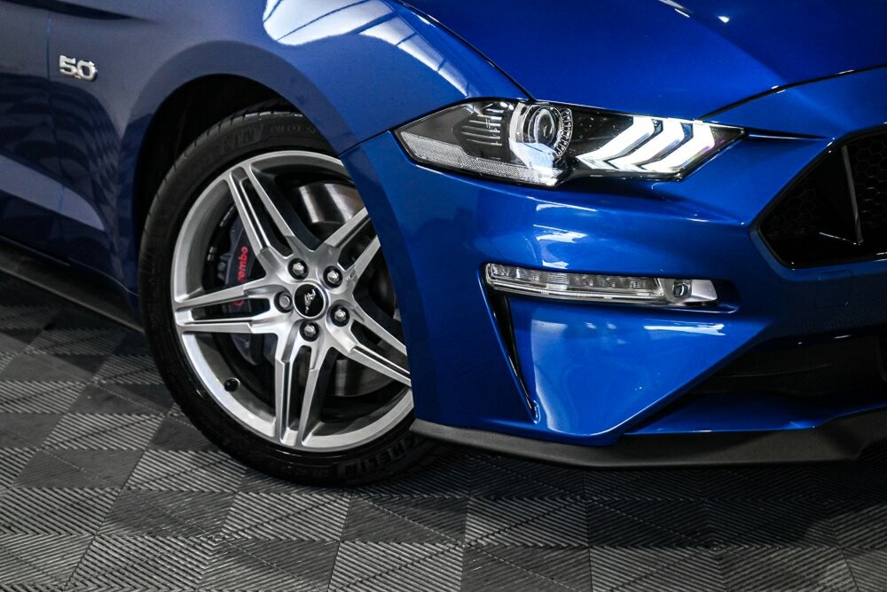 Ford Mustang image 2