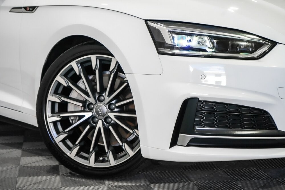 Audi A5 image 2