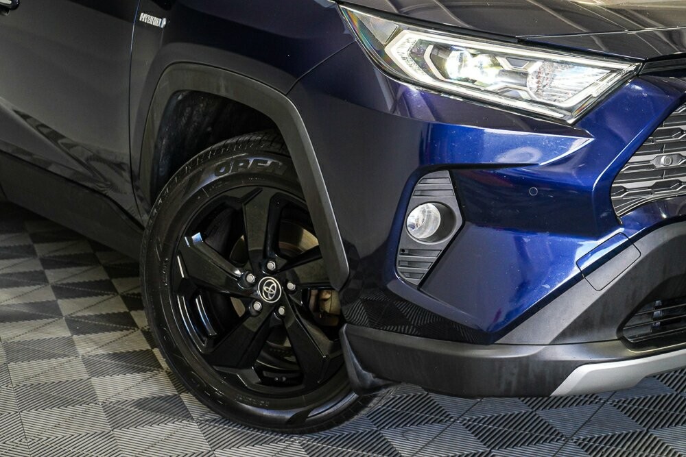 Toyota Rav4 image 2