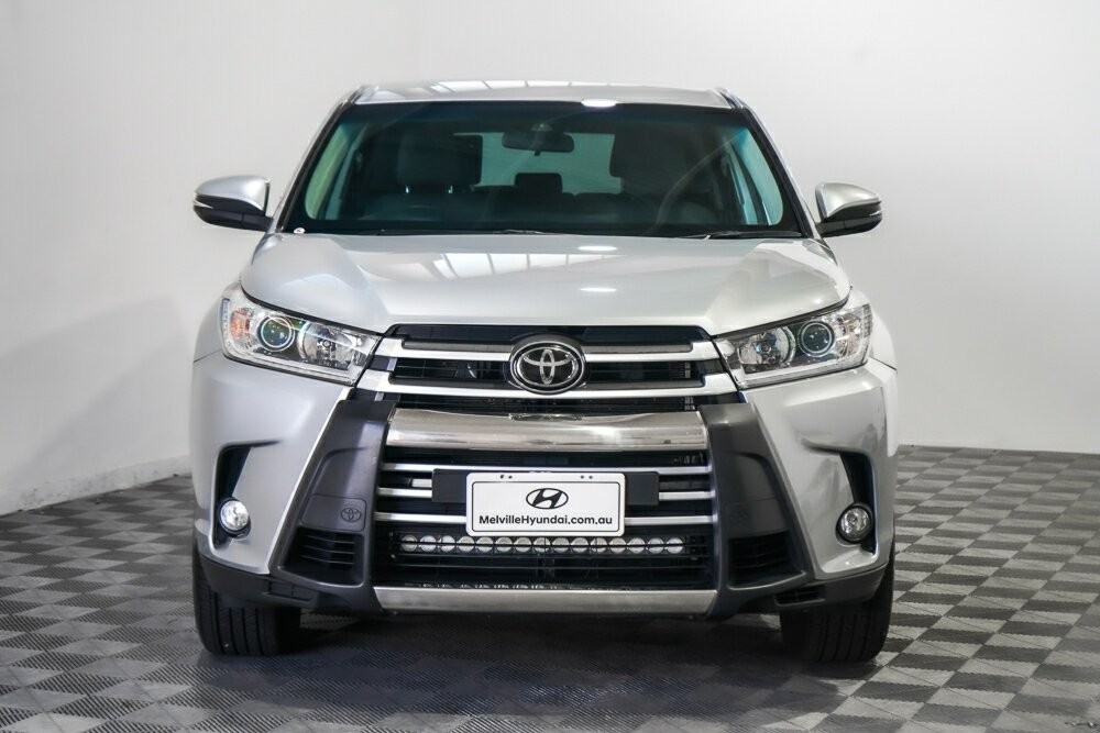 Toyota Kluger image 3