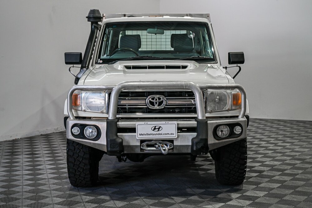 Toyota Landcruiser image 3