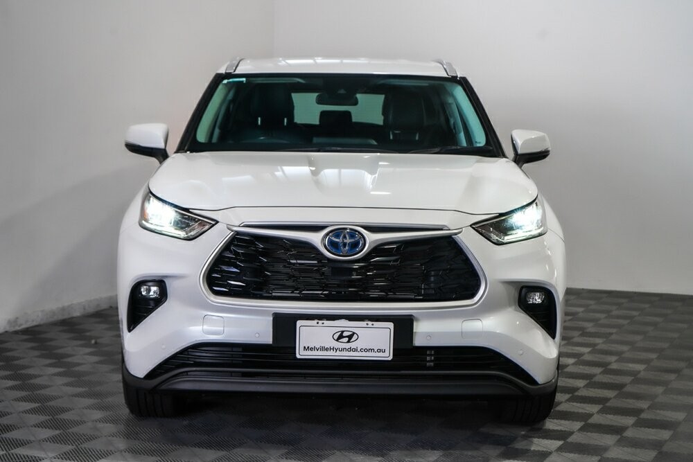 Toyota Kluger image 3