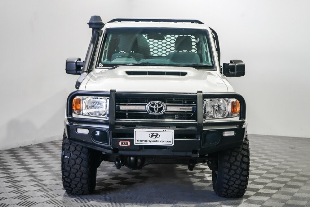 Toyota Landcruiser image 3
