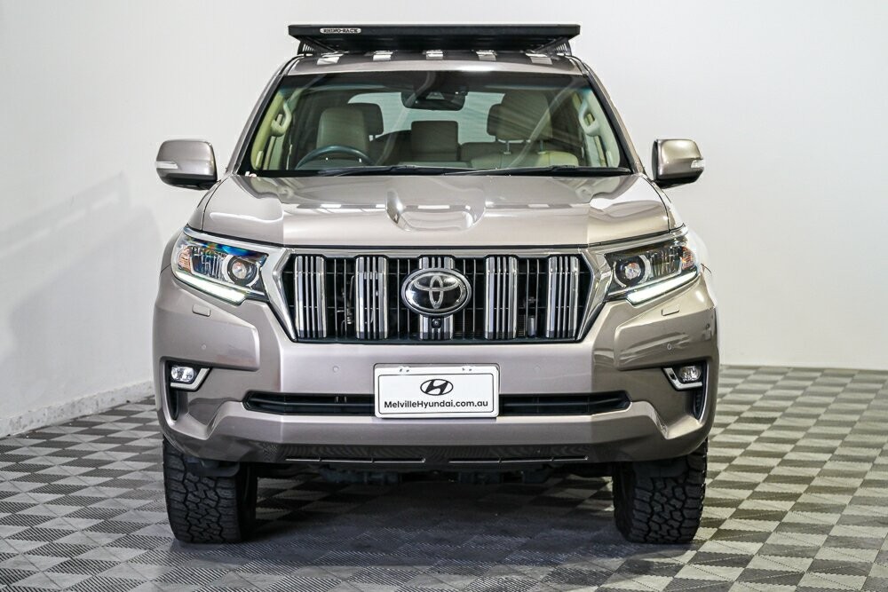 Toyota Landcruiser Prado image 3