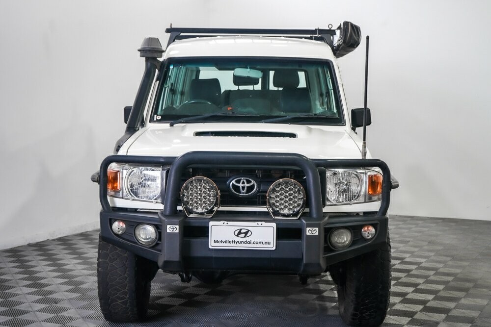 Toyota Landcruiser image 3
