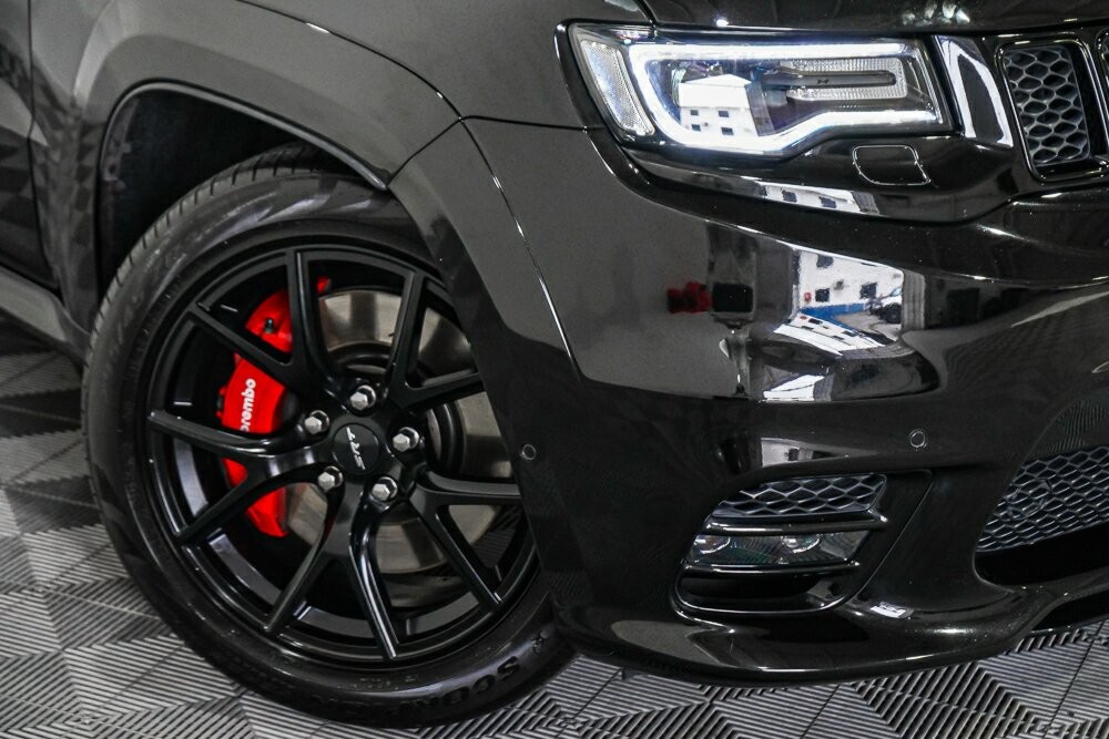 Jeep Grand Cherokee image 2