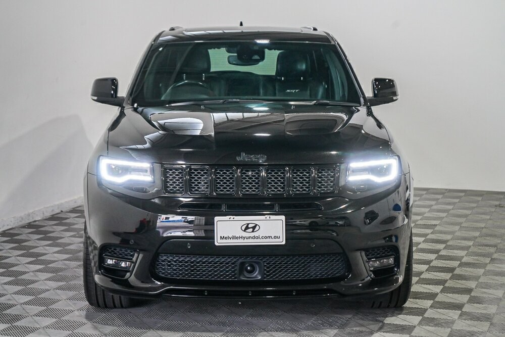 Jeep Grand Cherokee image 3