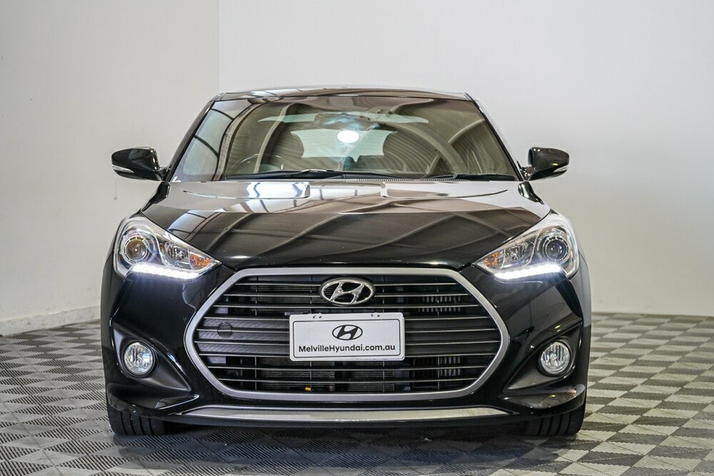 Hyundai Veloster image 2