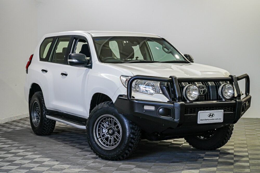 Toyota Landcruiser Prado image 1
