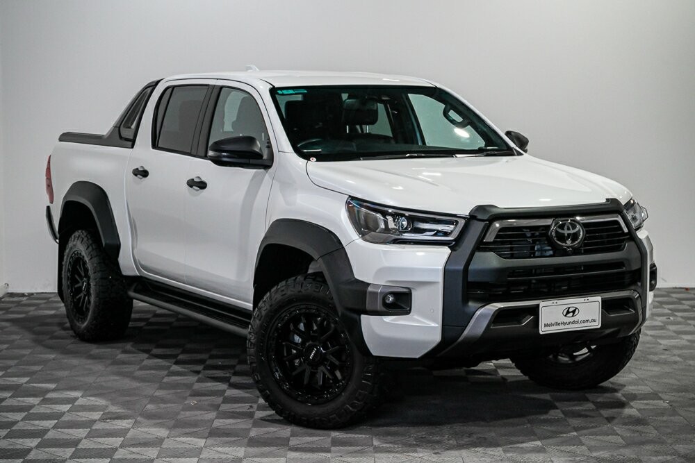 Toyota Hilux image 1