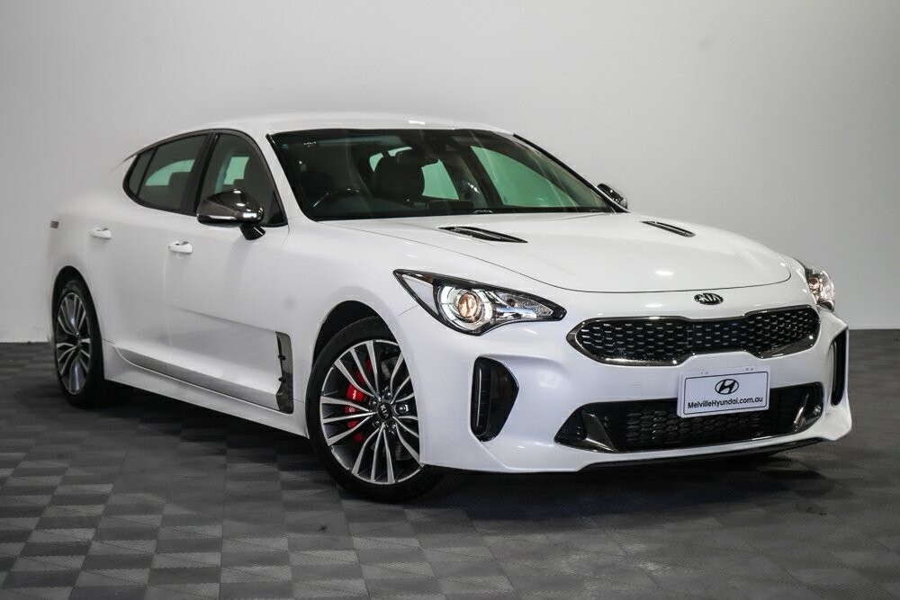 Kia Stinger image 1