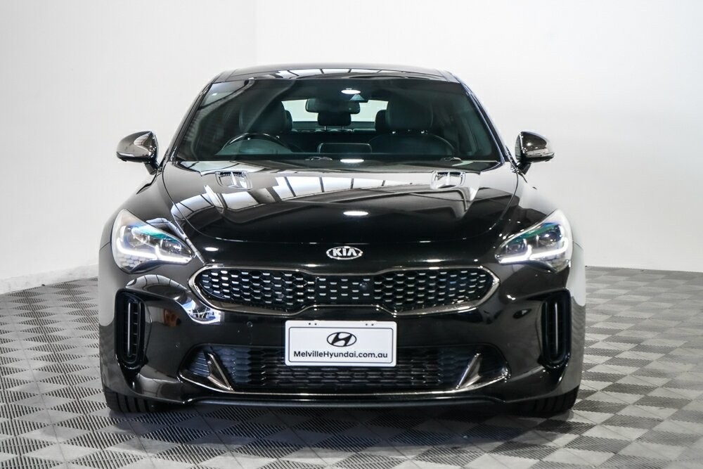 Kia Stinger image 2
