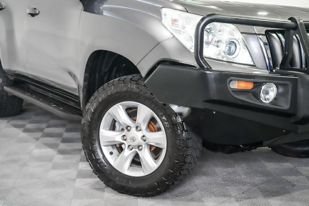 Toyota Landcruiser Prado image 2