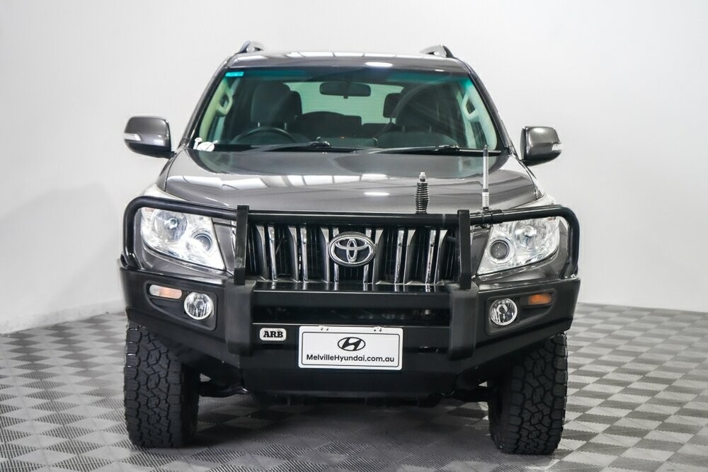 Toyota Landcruiser Prado image 3