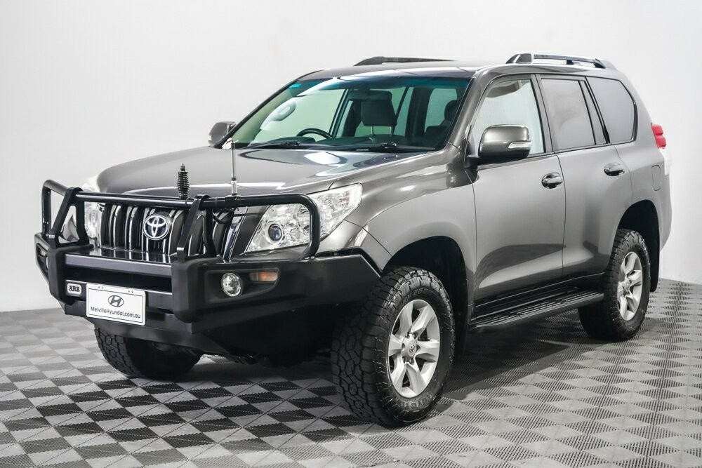 Toyota Landcruiser Prado image 4
