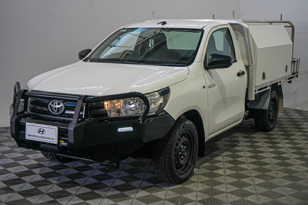 Toyota Hilux image 4