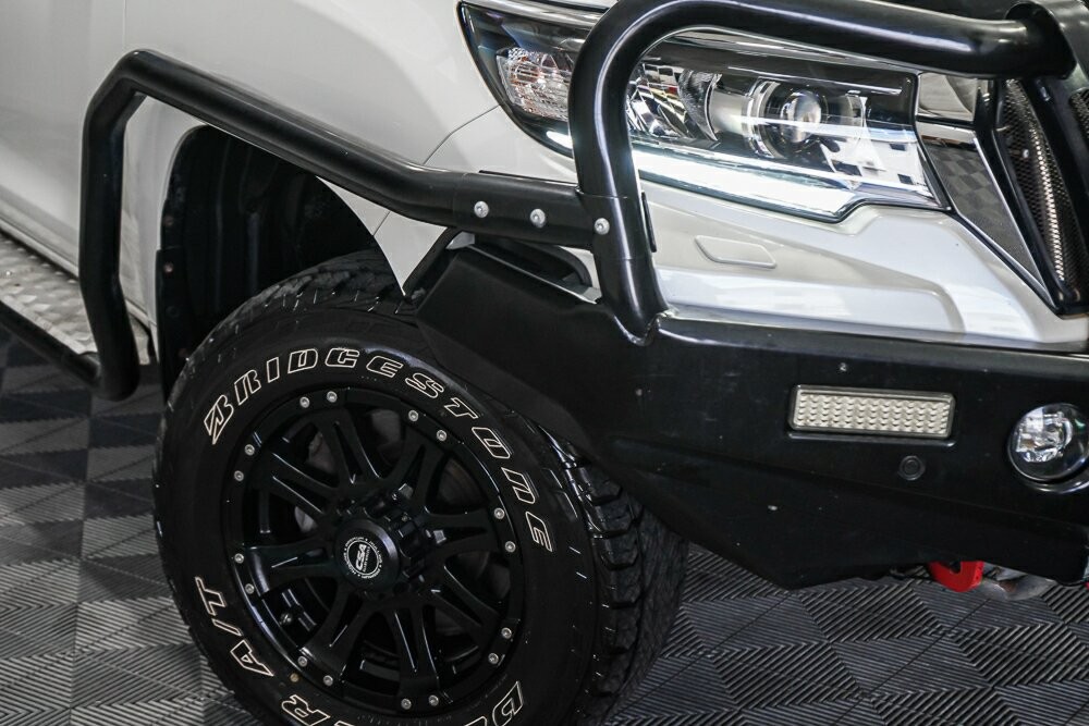 Toyota Landcruiser Prado image 2
