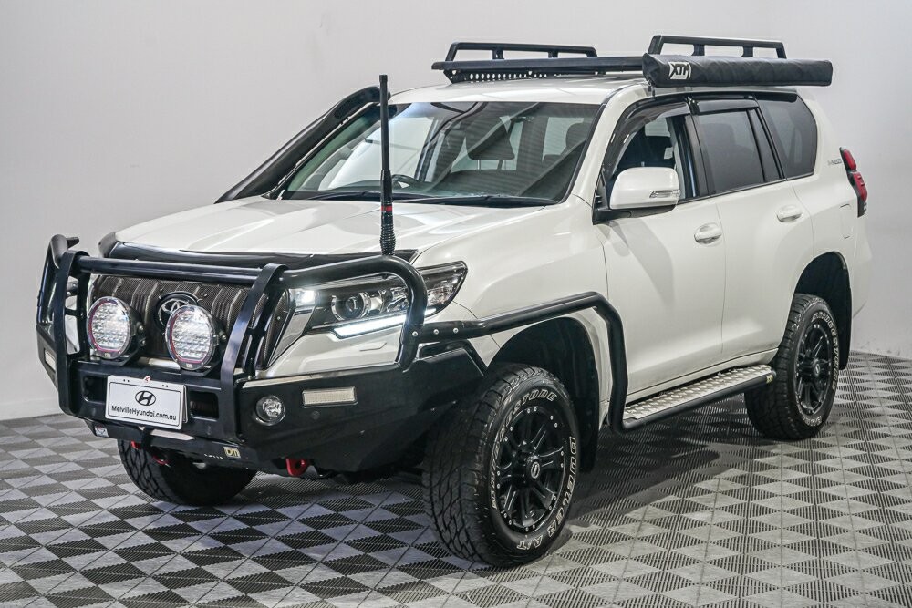 Toyota Landcruiser Prado image 4