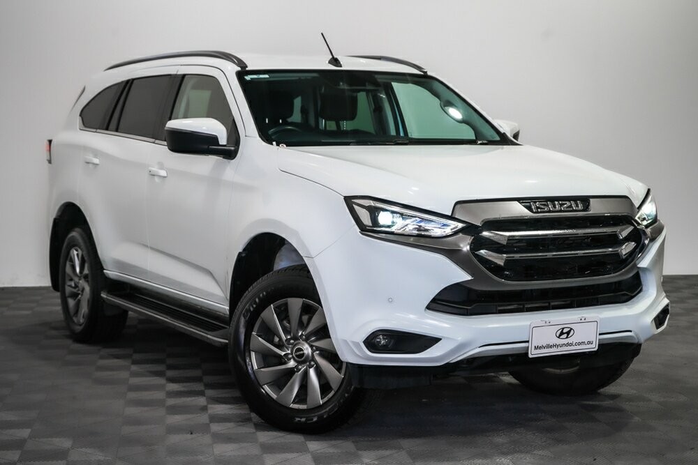 Isuzu Mu-x image 1