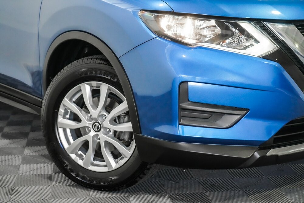 Nissan X-trail image 2