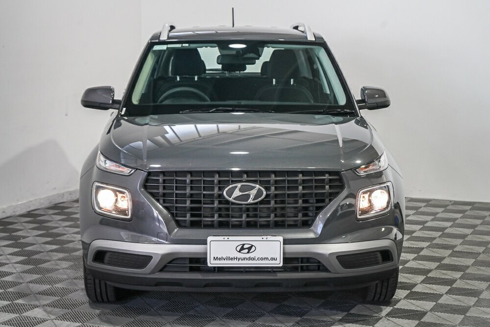 Hyundai Venue image 3