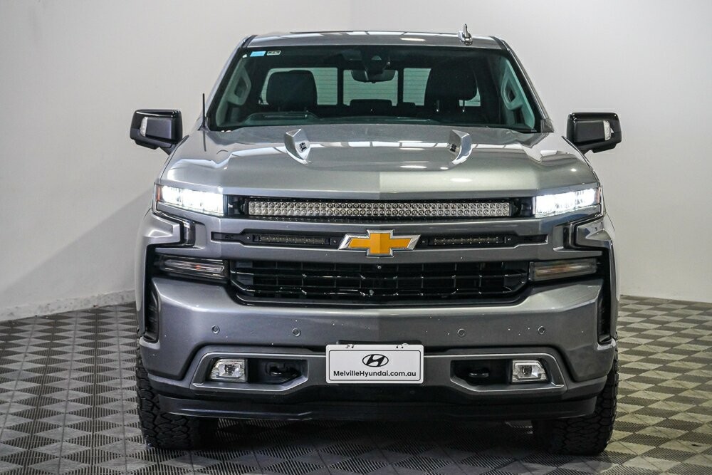 Chevrolet Silverado image 3