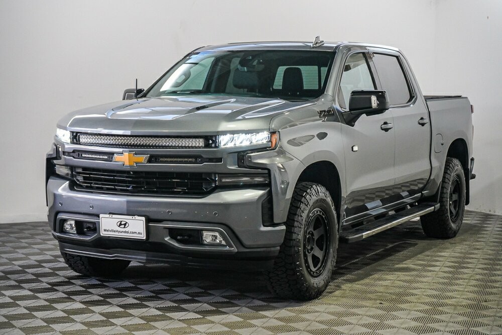 Chevrolet Silverado image 4