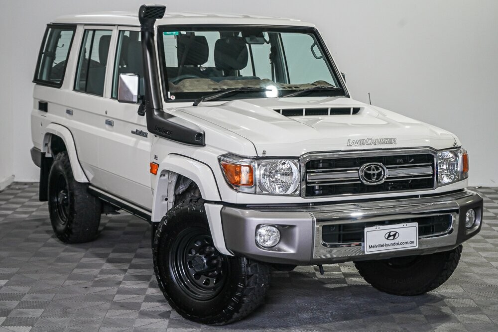 Toyota Landcruiser image 1