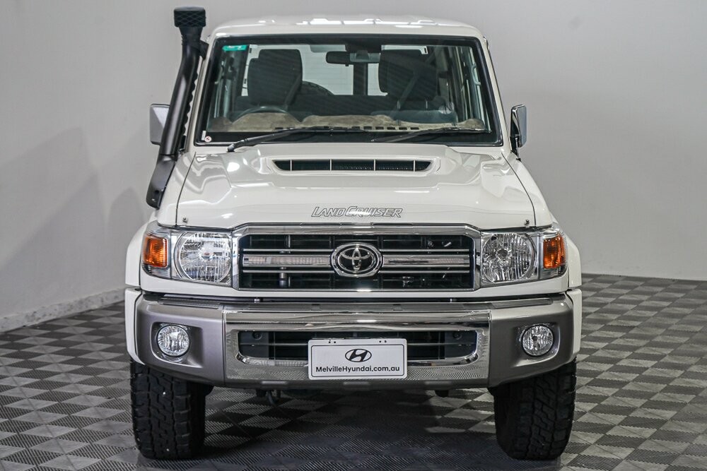 Toyota Landcruiser image 3