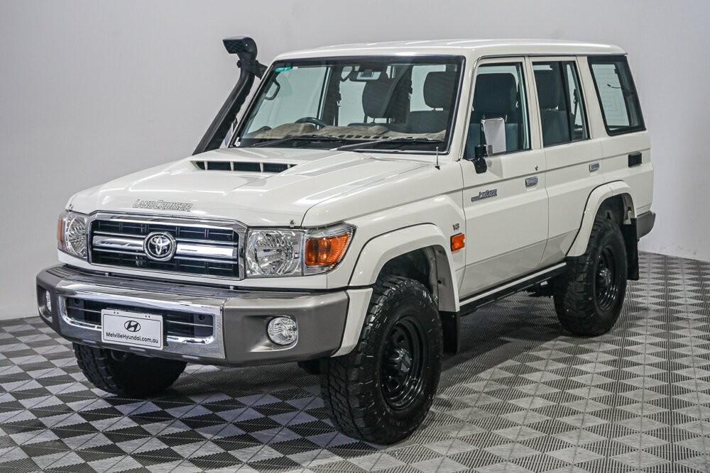 Toyota Landcruiser image 4