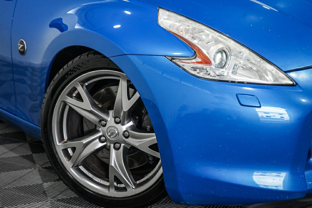 Nissan 370z image 2