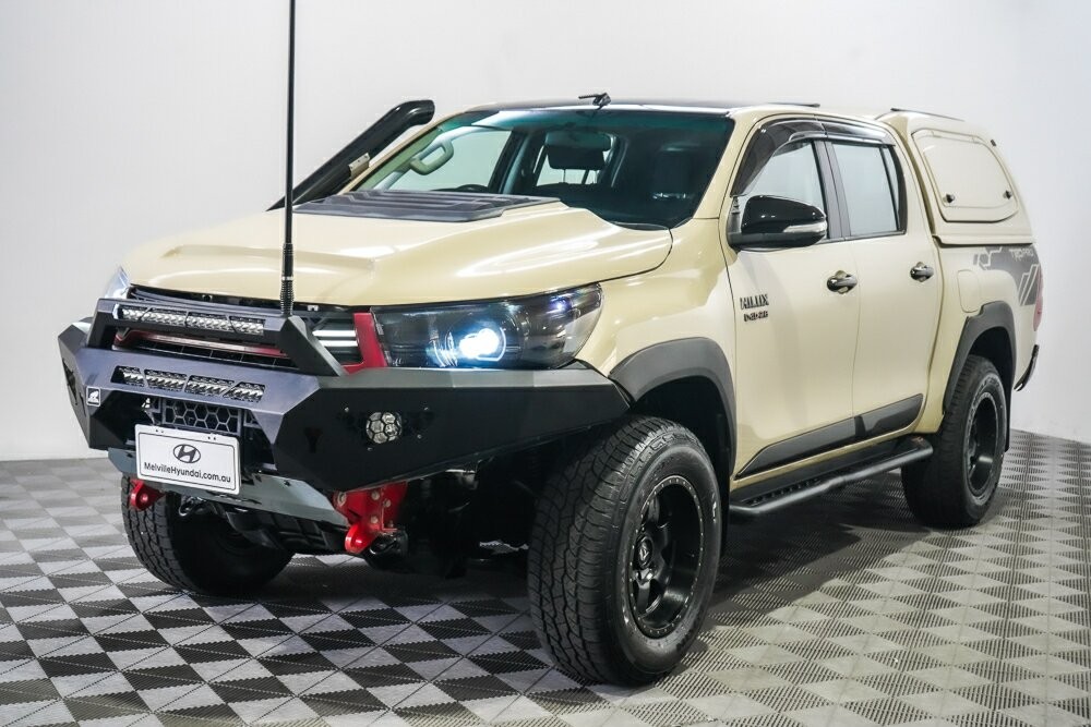 Toyota Hilux image 4
