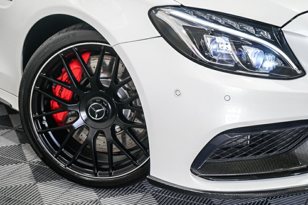 Mercedes Benz C-class image 2