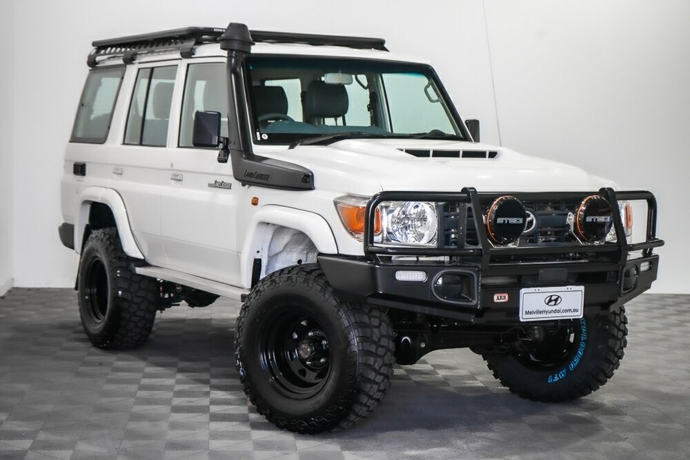 Toyota Landcruiser image 1