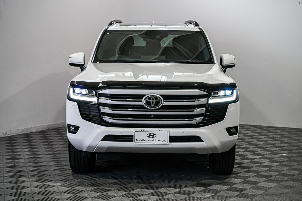 Toyota Landcruiser image 3