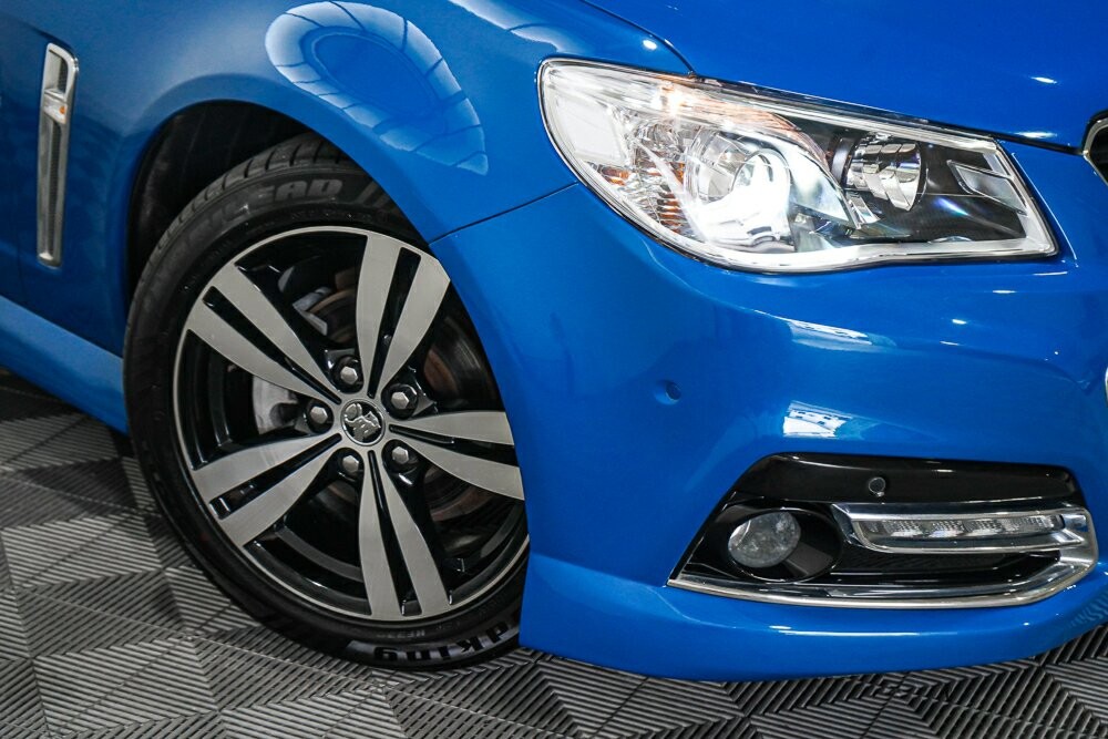 Holden Commodore image 2