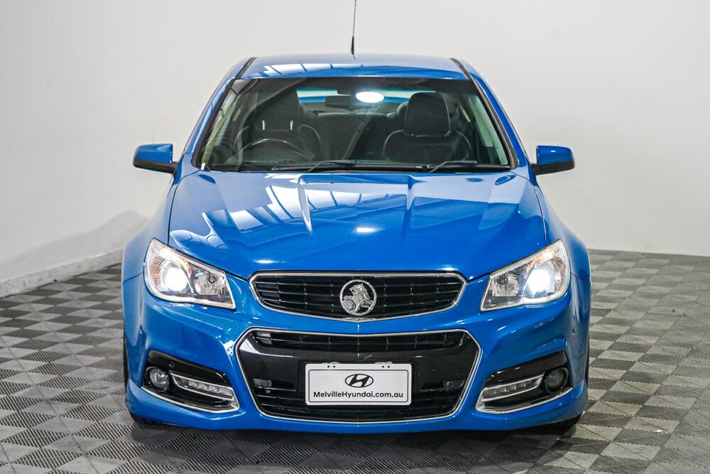 Holden Commodore image 3