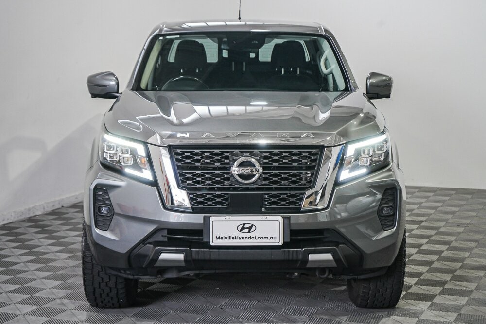 Nissan Navara image 3