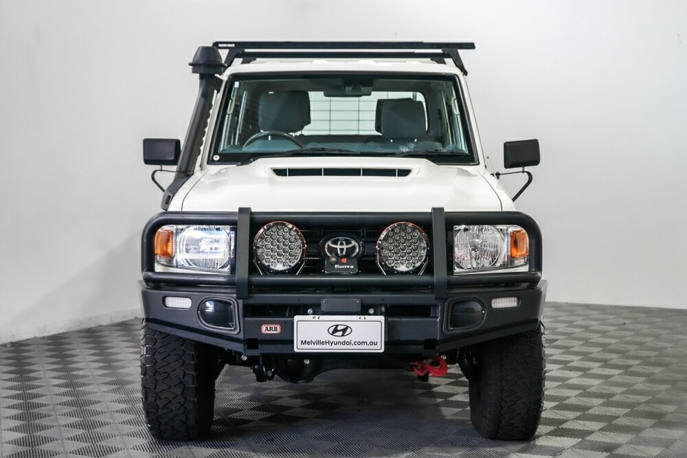 Toyota Landcruiser image 3