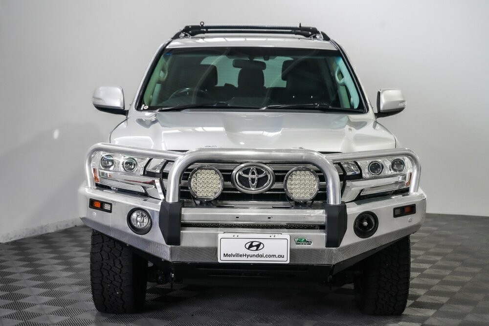 Toyota Landcruiser image 3